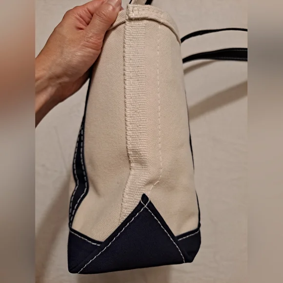 L.L. Bean Cream & Navy Blue Boat & Tote Bag Extra Long Shoulder Straps Handles - Picture 9 of 13
